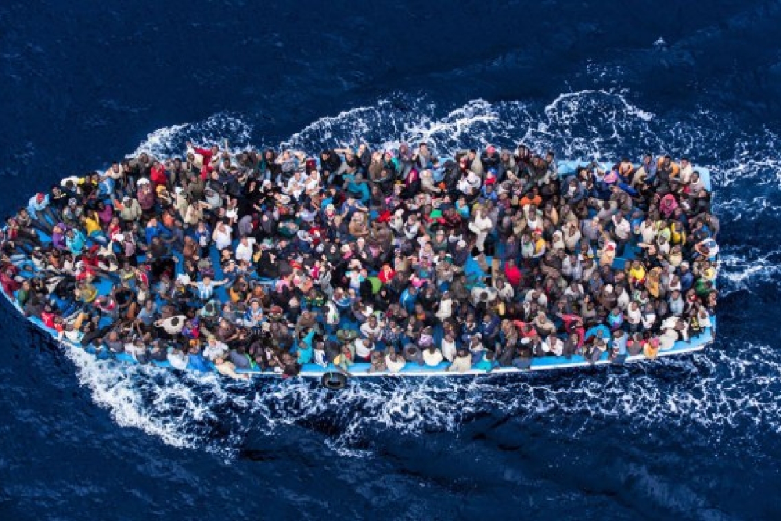 Grèce : 50 personnes portées disparues dans le naufrage d'un bateau de migrants